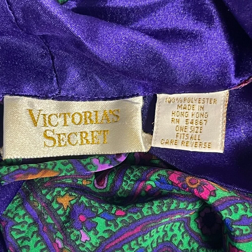 Vintage Victoria’s Secret Gold Label Paisley Robe One Size Purple Floral - Picture 3 of 3